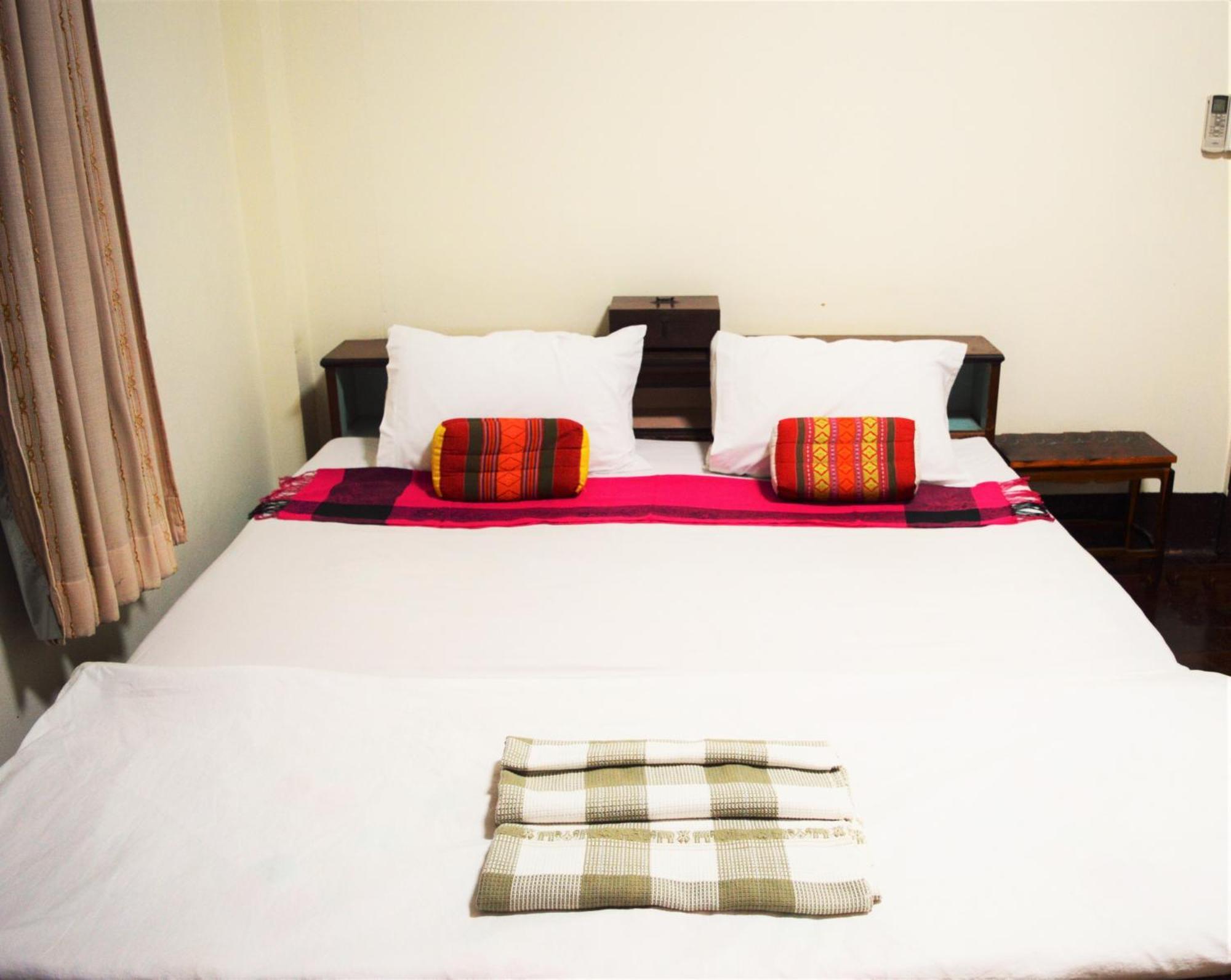 28 Rachabutr Hostel Ubon Ratchathani Room photo