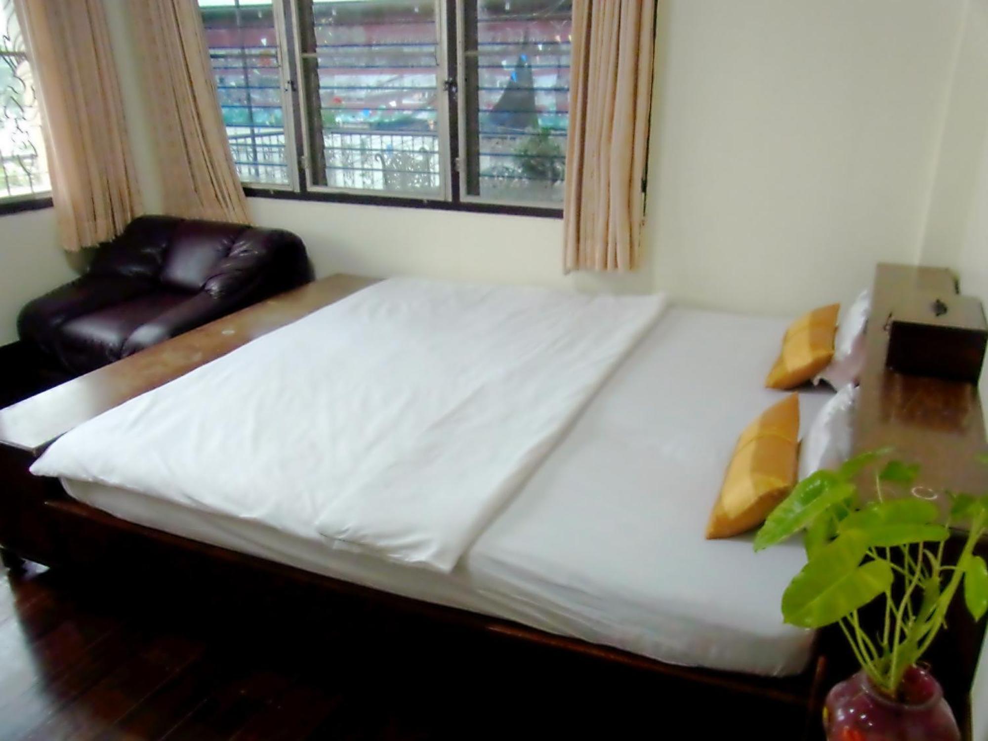 28 Rachabutr Hostel Ubon Ratchathani Room photo