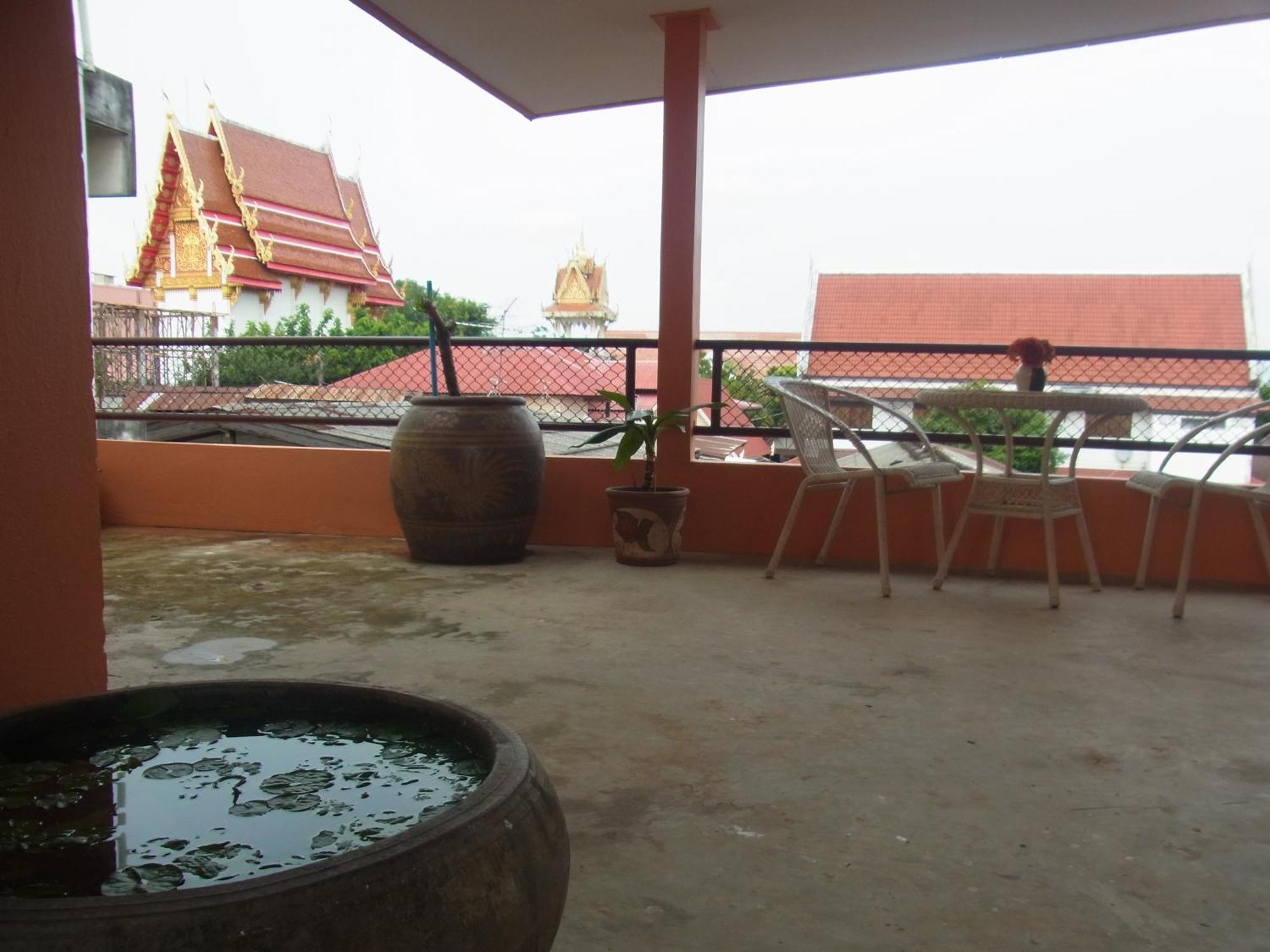 28 Rachabutr Hostel Ubon Ratchathani Room photo