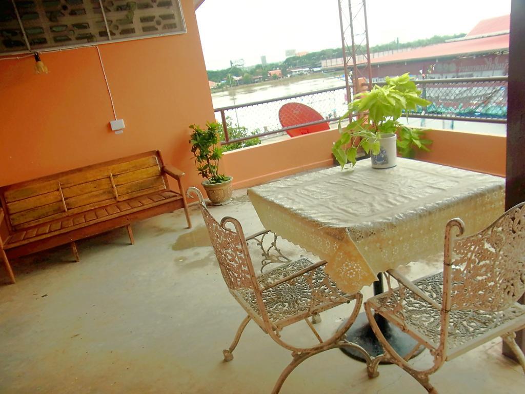 28 Rachabutr Hostel Ubon Ratchathani Room photo